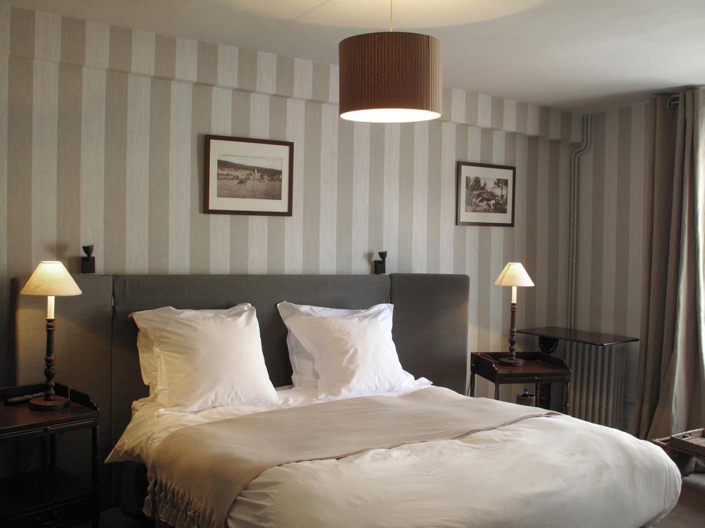 Hotel La Licorne & Spa Лион-ла-Форе Номер фото